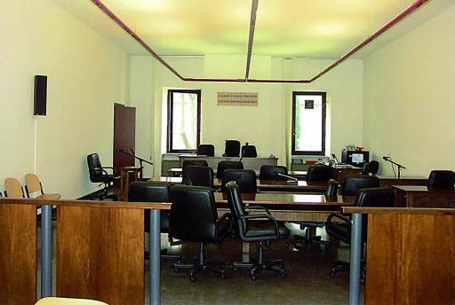 
 Un'aula di tribunale