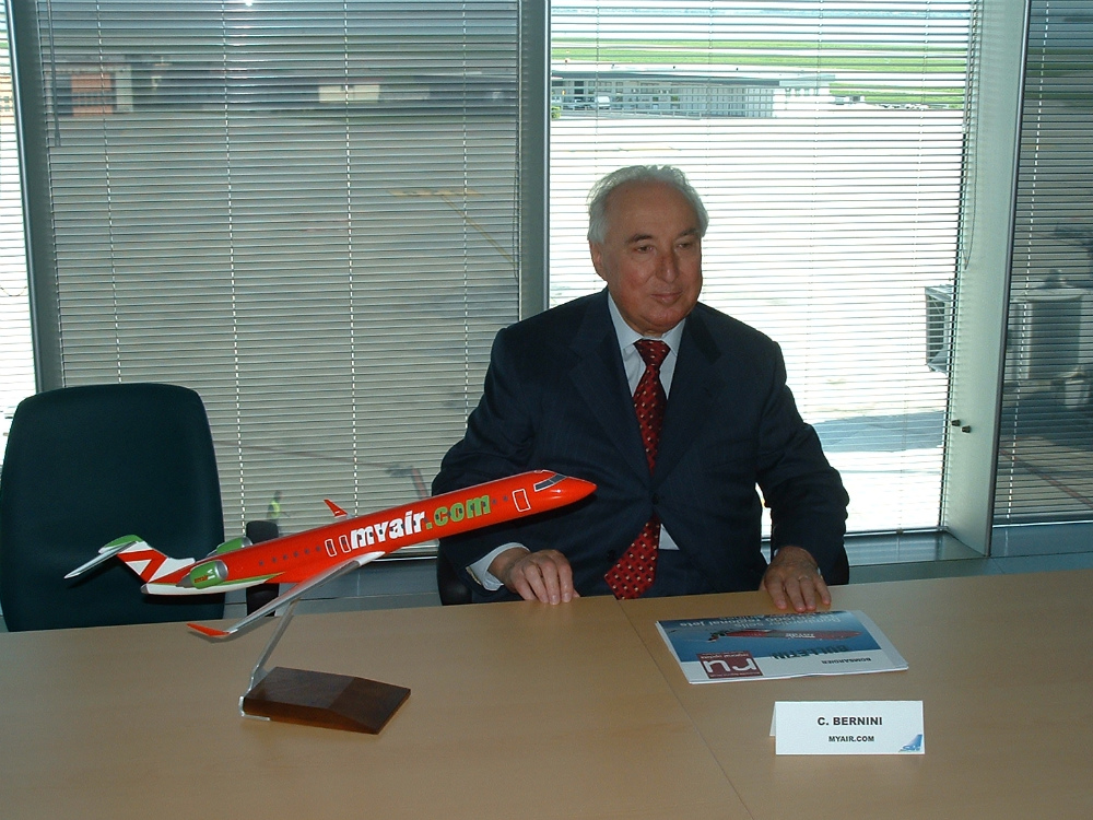 L'ex presidente Carlo Bernini nella sede della Myair