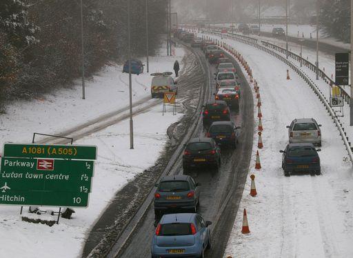 Maltempo/ Mezza Europa sotto neve, aeroporti e autostrade in tilt
Franci, Gran Bretagna, Belgio e Romania i più colpiti
