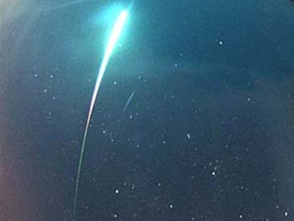 Un asteroide in viaggio nello spazio 