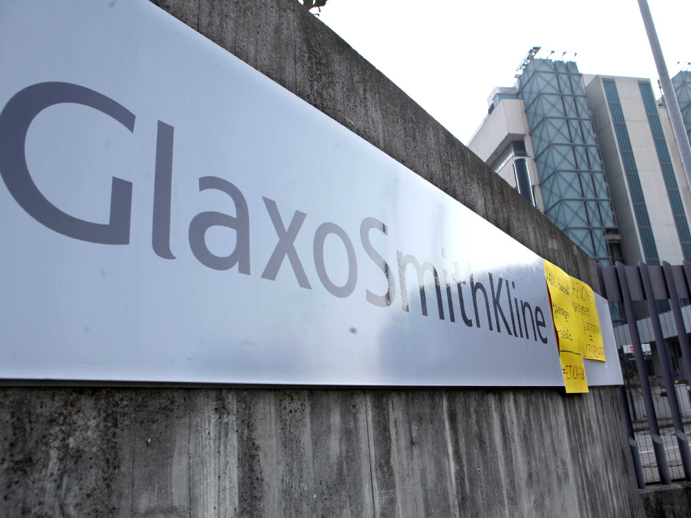 La sede di via Fleming della Gsk: l’azienda ha annunciato l’intenzione di chiudere il prestigioso centro di ricerca 