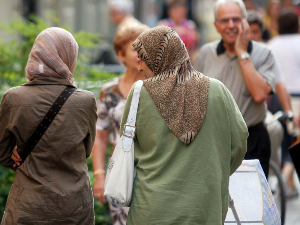Quattrocento euro vanno al lavoratore e altrettanti ai suoi familiari 