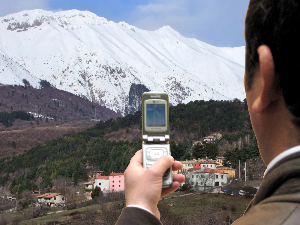 Passi avanti per garantire finalmente la copertura del segnale ai telefoni cellulari sul Monte Baldo