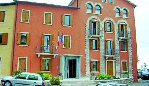 
 La sede della Comunità montana della Lessinia a Boscochiesanuova