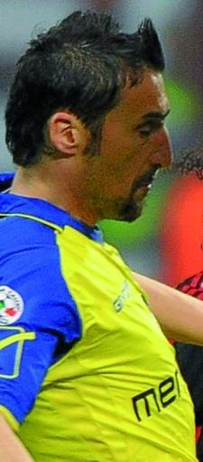 
 Sardo versus Ronaldinho