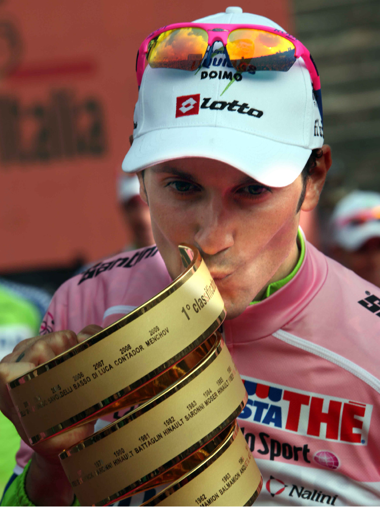 Bagno di folla in Arena per Ivan Basso