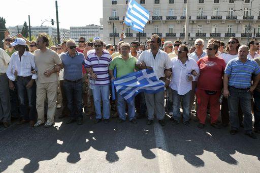 Grecia/ Sciopero camionisti prosegue, al loro posto i militari
I soldati riforniranno di carburante il Paese, a secco da lunedì