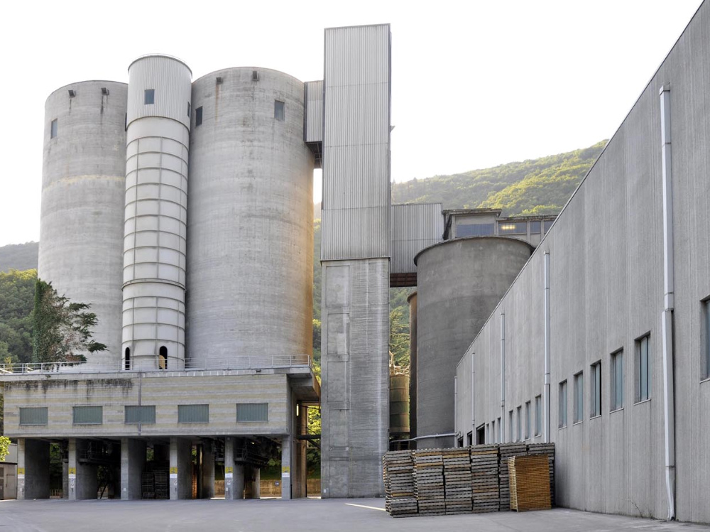 La sede della Cementirossi
