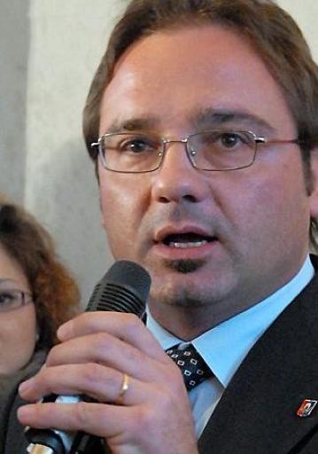 Angelo Tosoni|
 Ernesto Cavallini e Fabrizio Gagliardi FOTO PECORA|
 Il monte Mamaor che ospita gli ex forti
