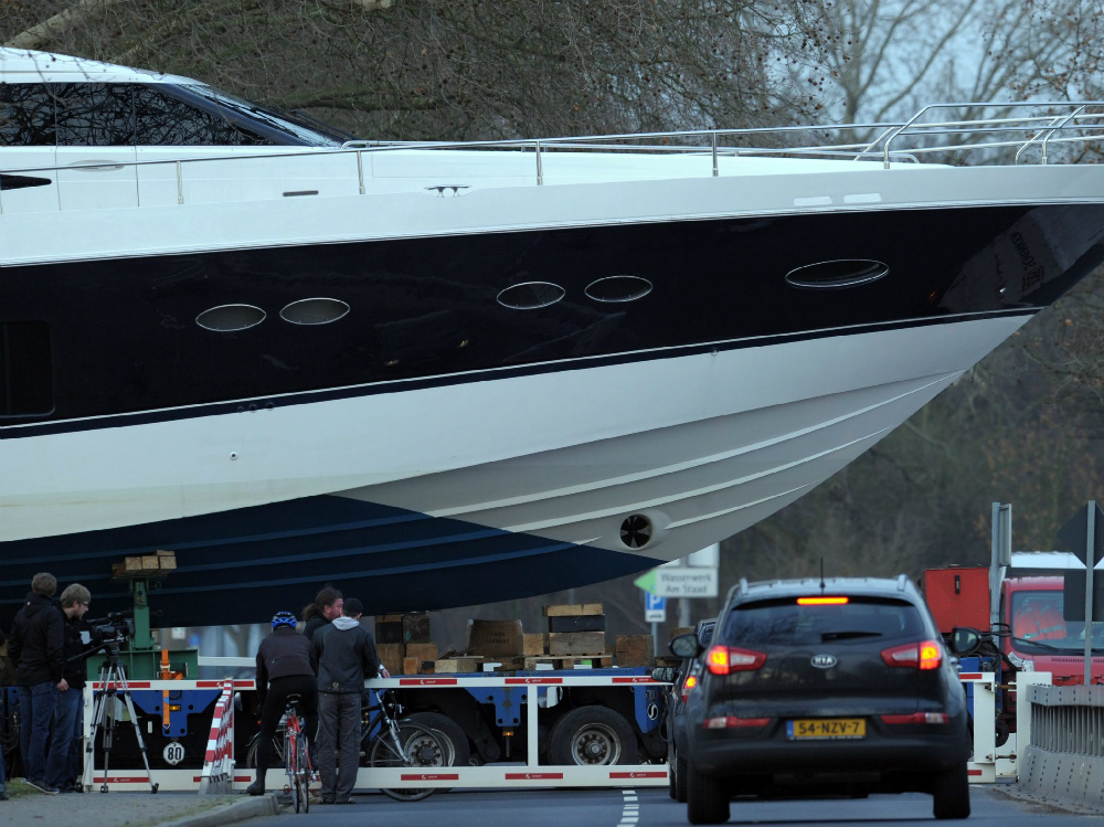 Yacht
