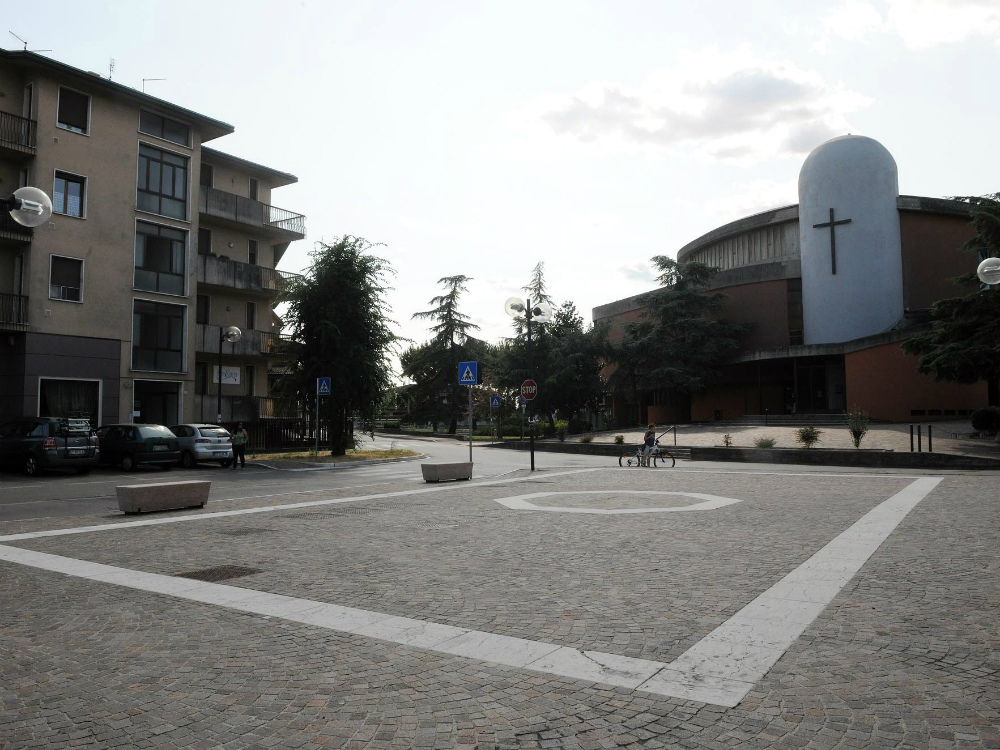 La piazzetta di Terranegra, antistante la chiesa sconsacrata, intitolata a Berro DIENNEFOTO 