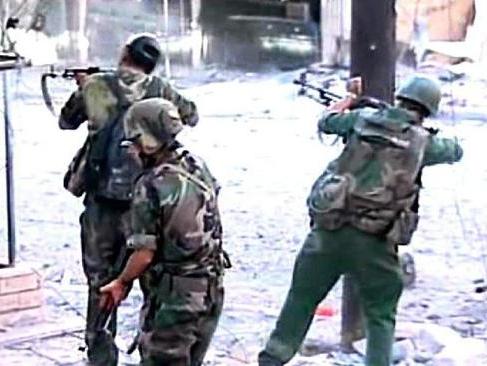 Soldati regolari siriani nei combattimenti di ieri ad Aleppo